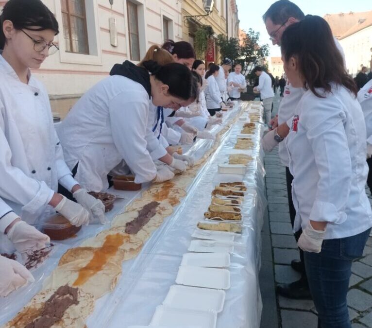 Tko ne voli palačinke još  – učenici Gospodarske škole Varaždin ispekli 1200 palačinki