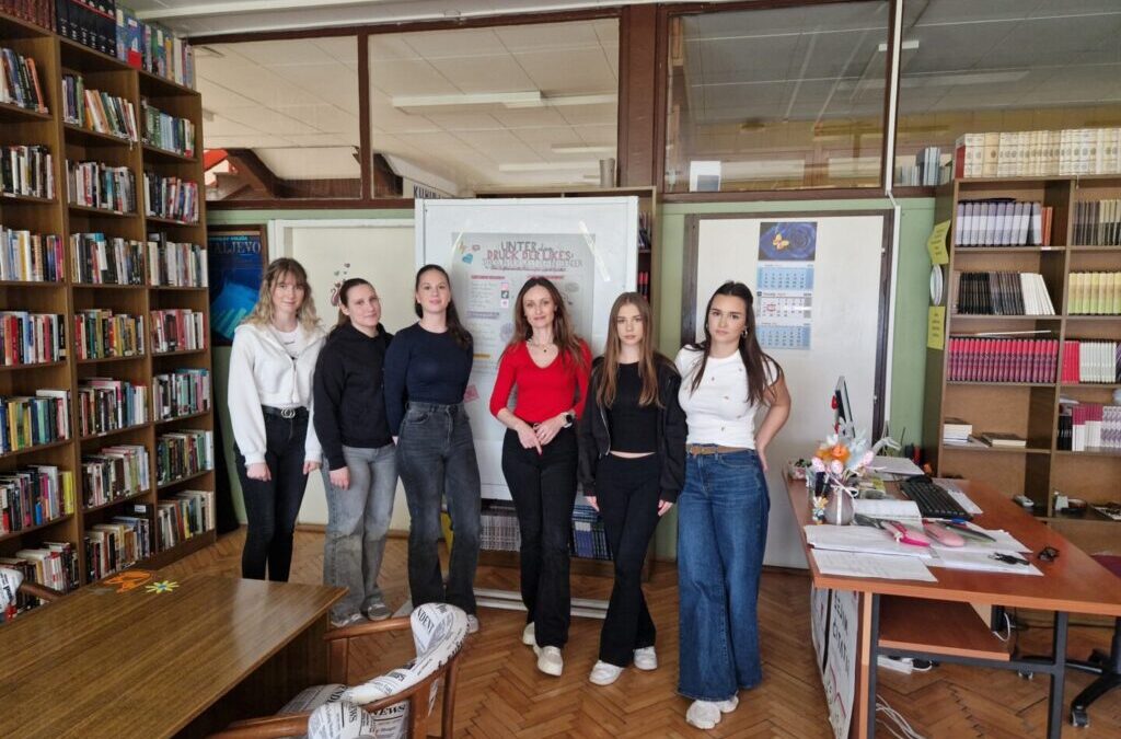 Projekt: „Unter dem Druck der Likes: Stress in der Welt der Influencer“