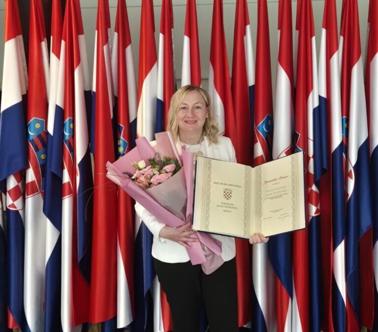 Jasminki Prstec, nastavnici Gospodarske škole Varaždin, dodijeljena je prestižna nagrada za rad i rezultate u srednjoškolskom odgoju i obrazovanju “Ivan Filipović”